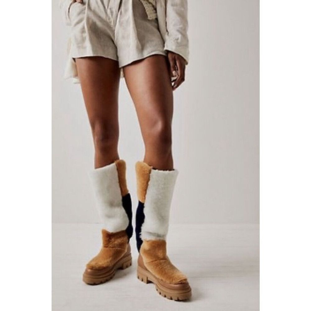 Free People Happy Thoughts Faux Fur Boots Size 38.5. SH-2